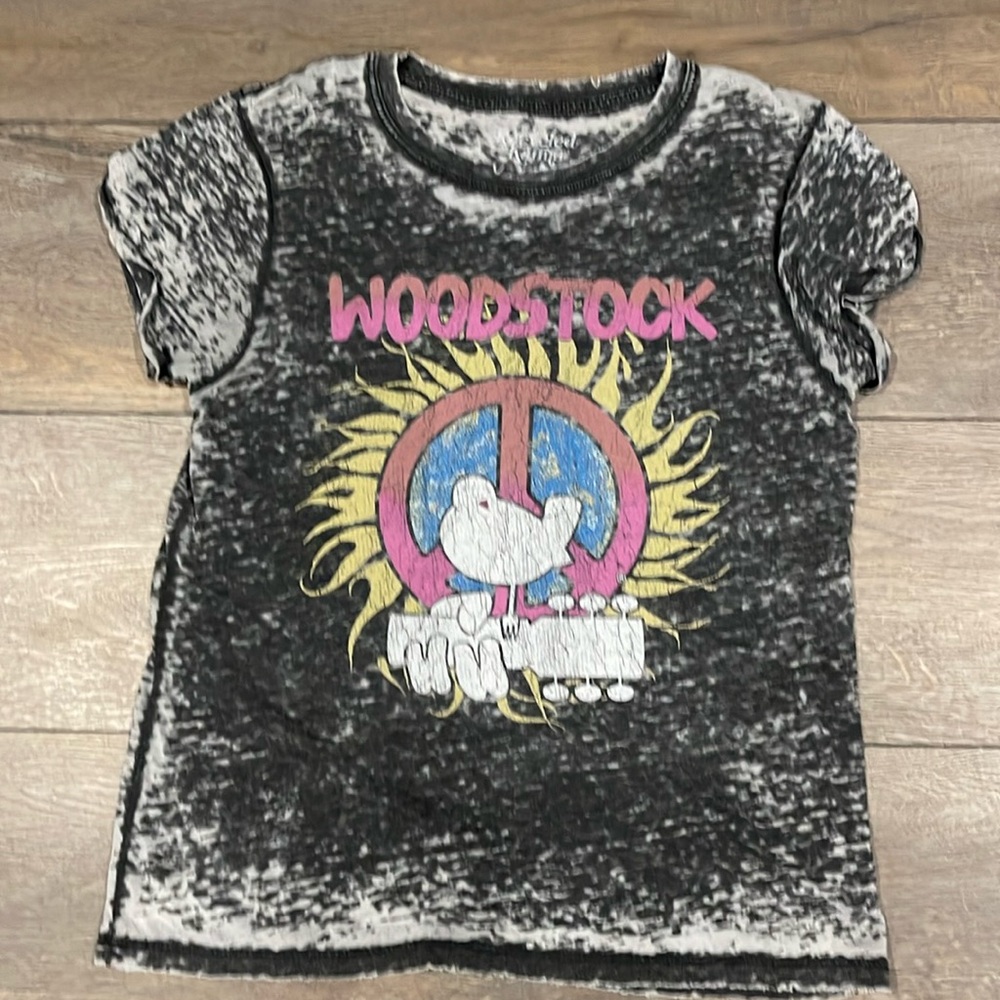 Recycled Karma Woodstock distressed graphic tee size M